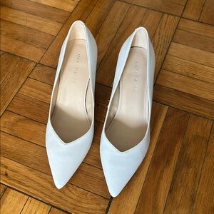 BRAND NEW Marc Fisher White Leather Caitlin Pump Size 6M